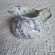 Pot à lait en porcelaine de Limoges décor bleu marbré