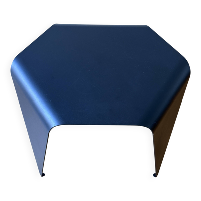 Table d’appoint Bee par Gesa Hansen – The Hansen Family