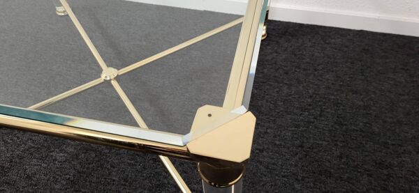Table d'appoint ou petite table basse Hollywood Regency en or et plexiglas