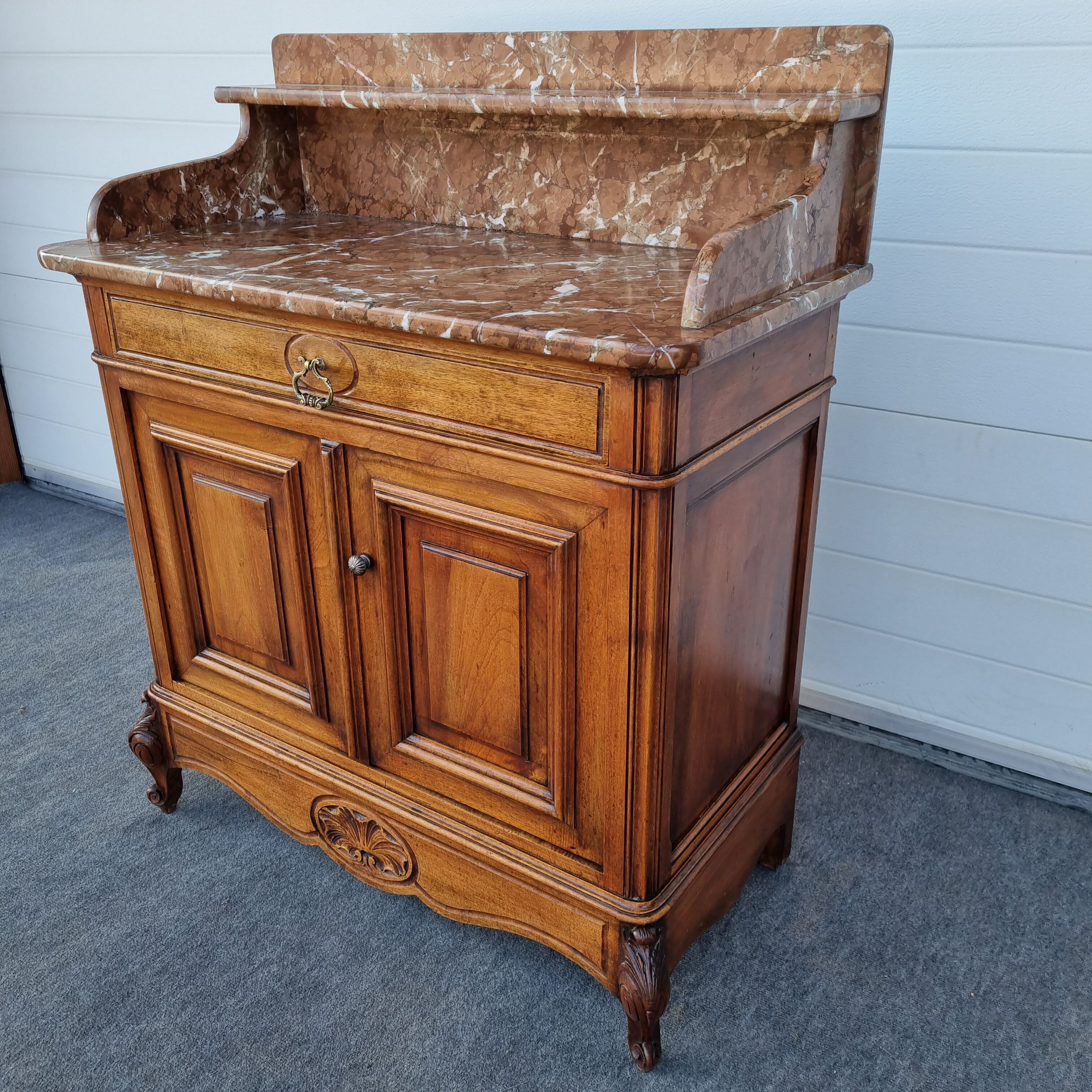 Meuble de toilette années 1920