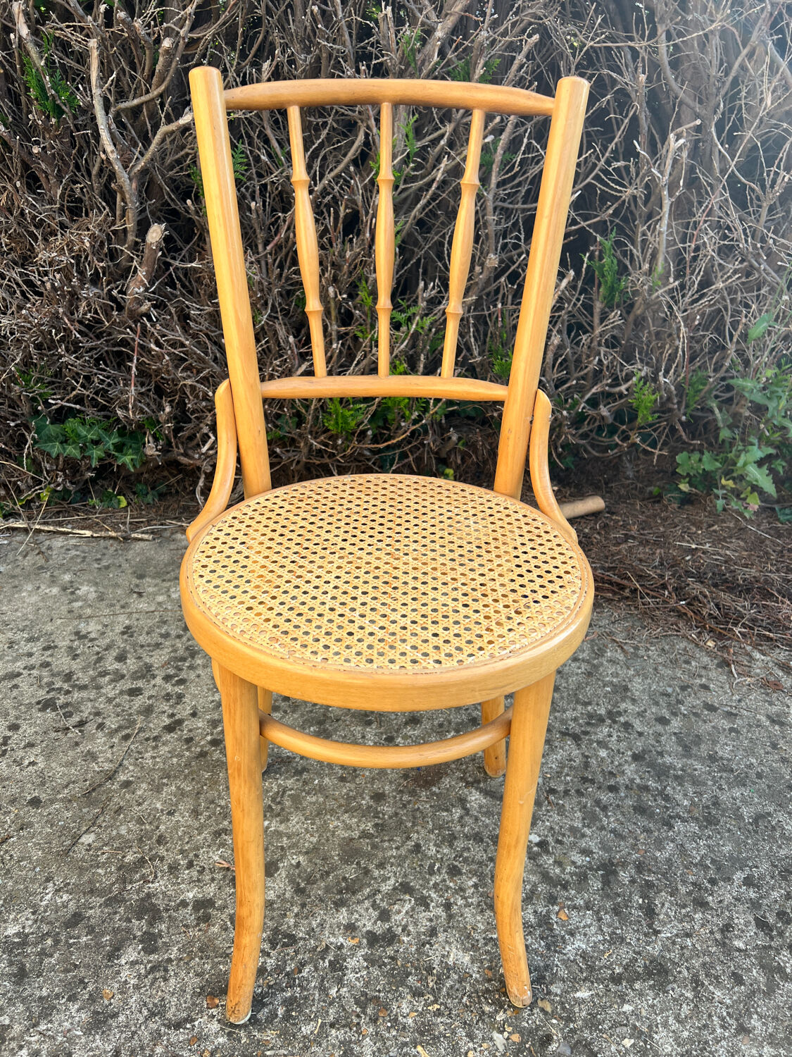 Set of 3 fluted bistro chairs