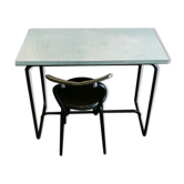 Bureau formica et sa chaise bakelite