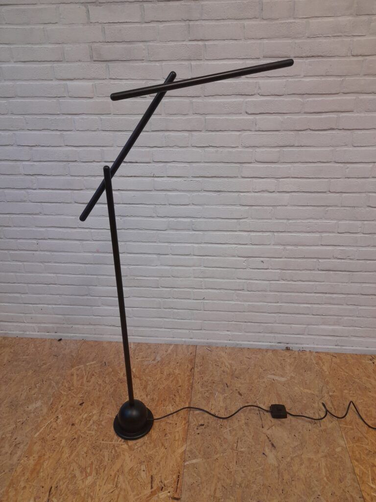 Mira floor lamp Mario Arnaboldi