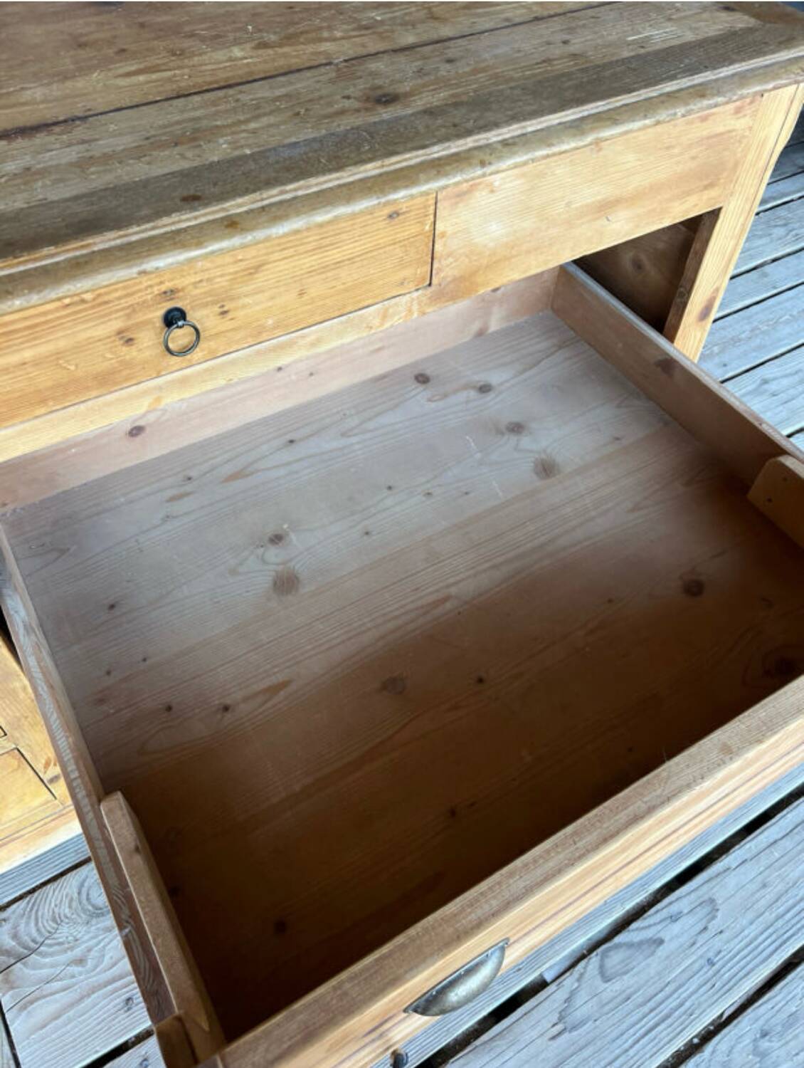 Former draper's counter