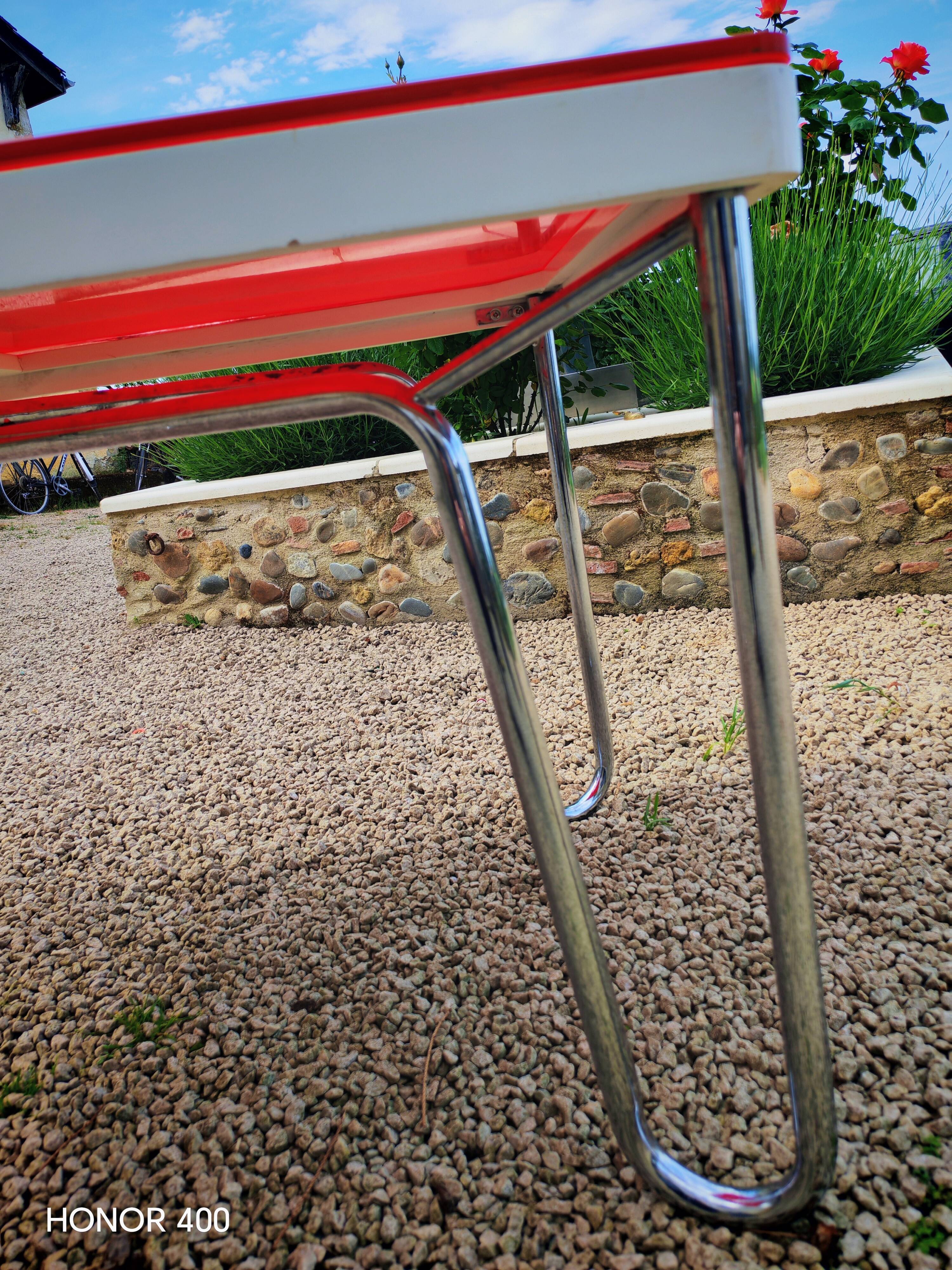 Table "floating" Space age 1970 Red Glass and Dove Tail - 140x80cm