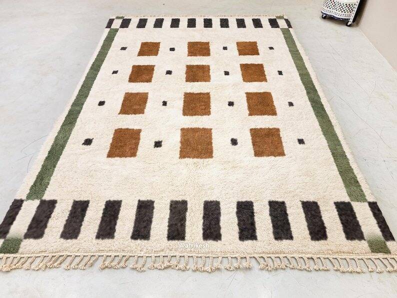 Moroccan wool rug 250cm x 150cm