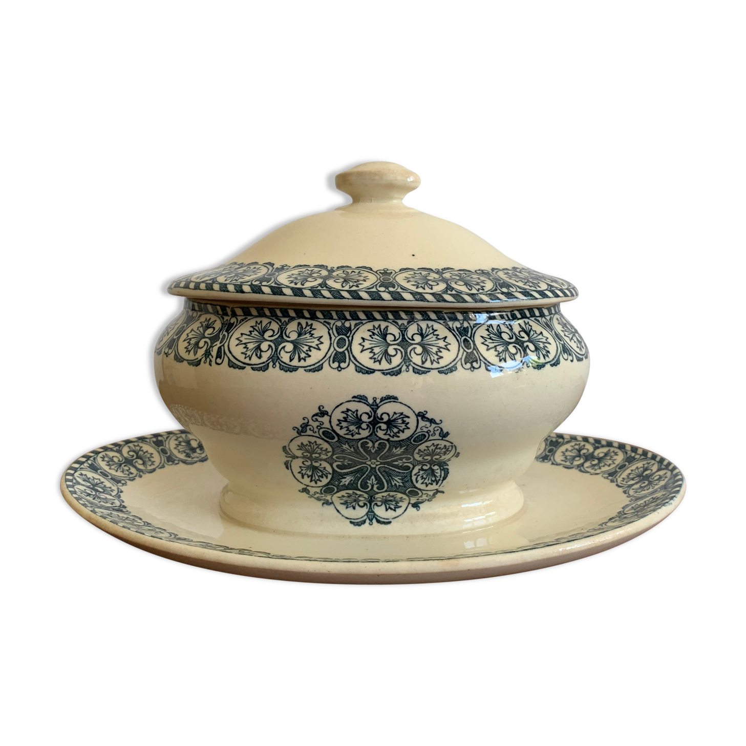 Sauceboat Terre de Fer 19th