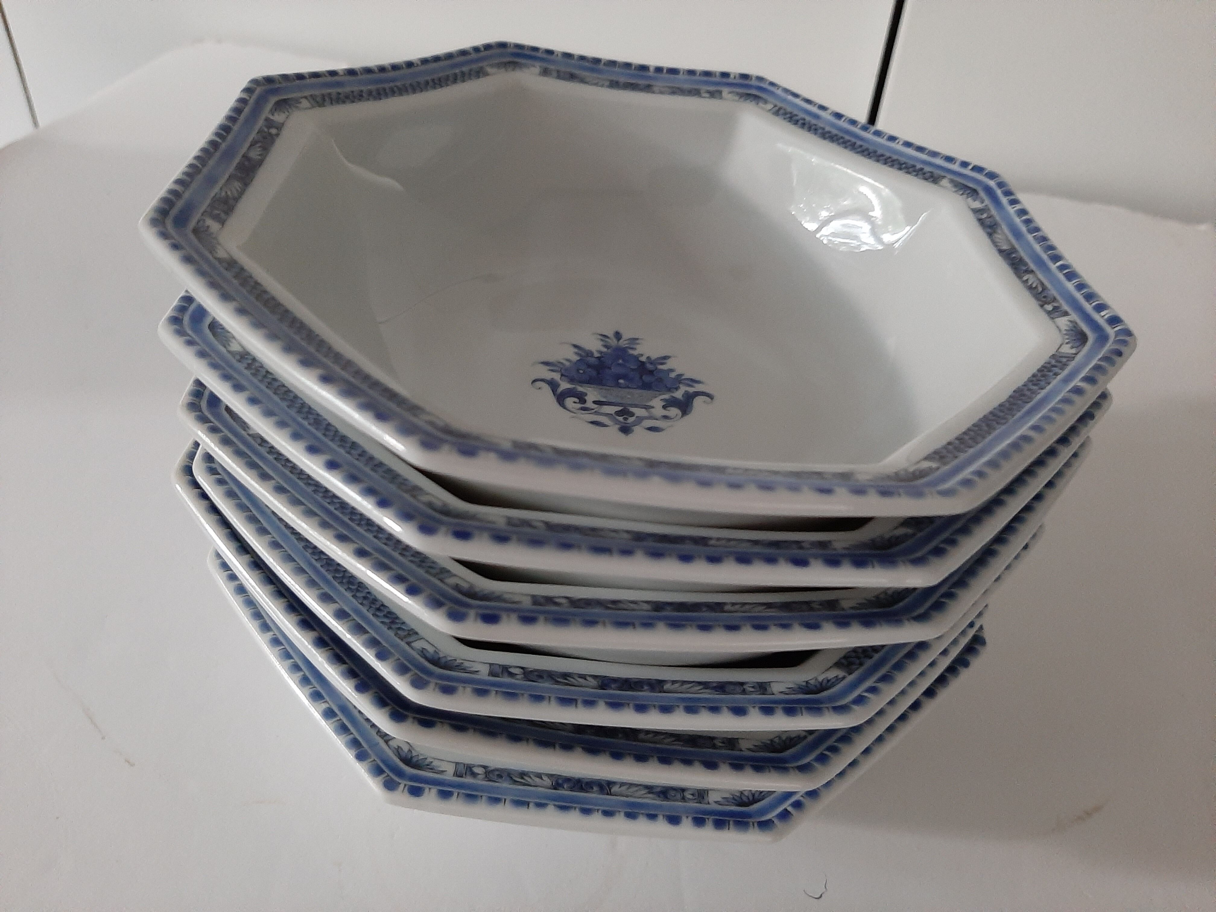 Ensemble de 6 assiettes creuses forme Lotus JL Coquet Limoges, motif Au
