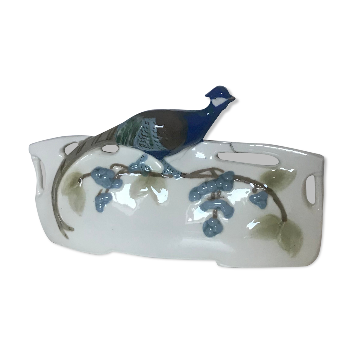 Letter door in earthenware topped with a peacock