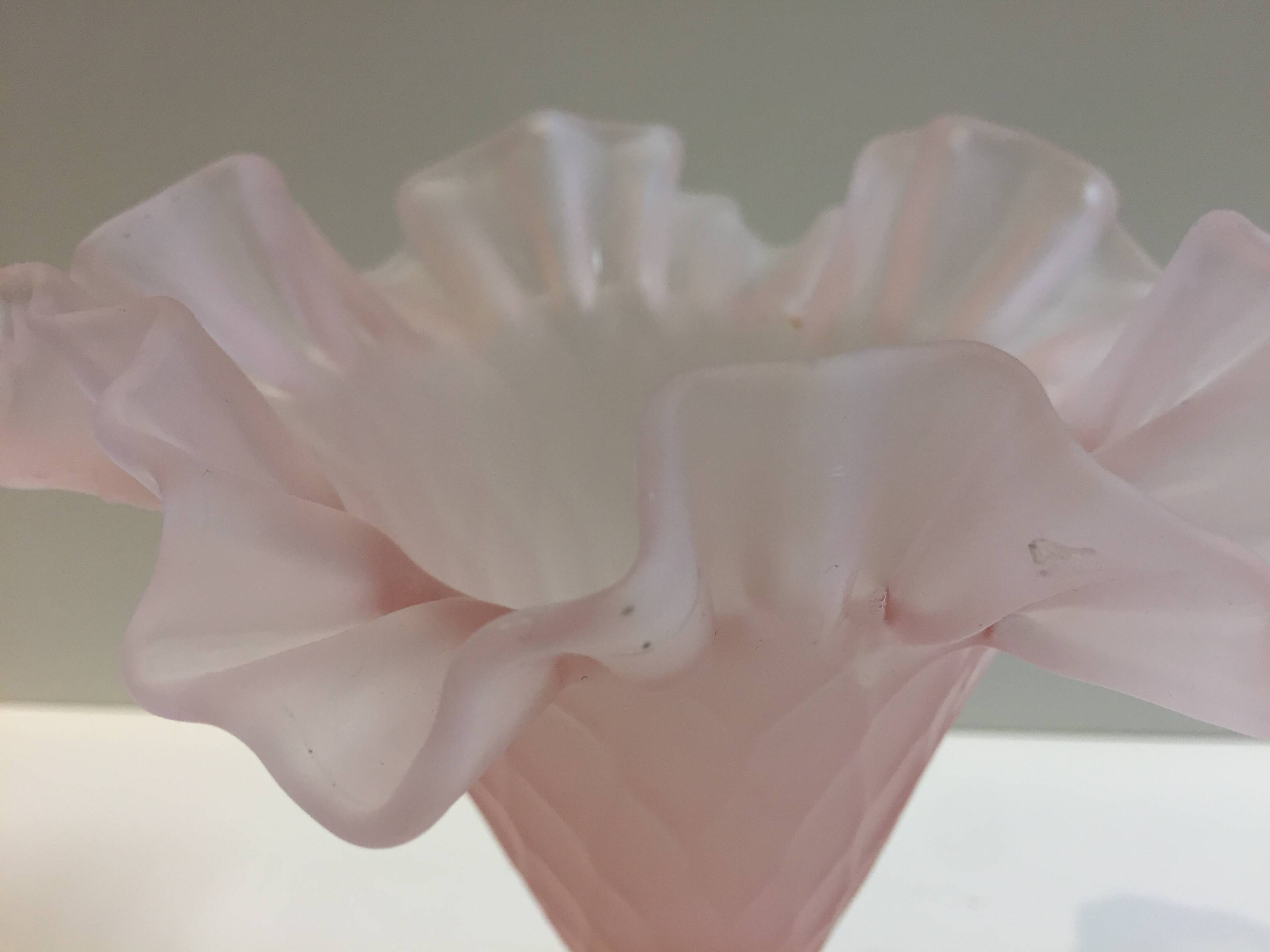 Old Corolle Vase in Pink Frosted Glass Vintage Italian Work Murano Empoli ??