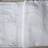 Cotton sheet embroidered Richelieu monogrammed "M"
