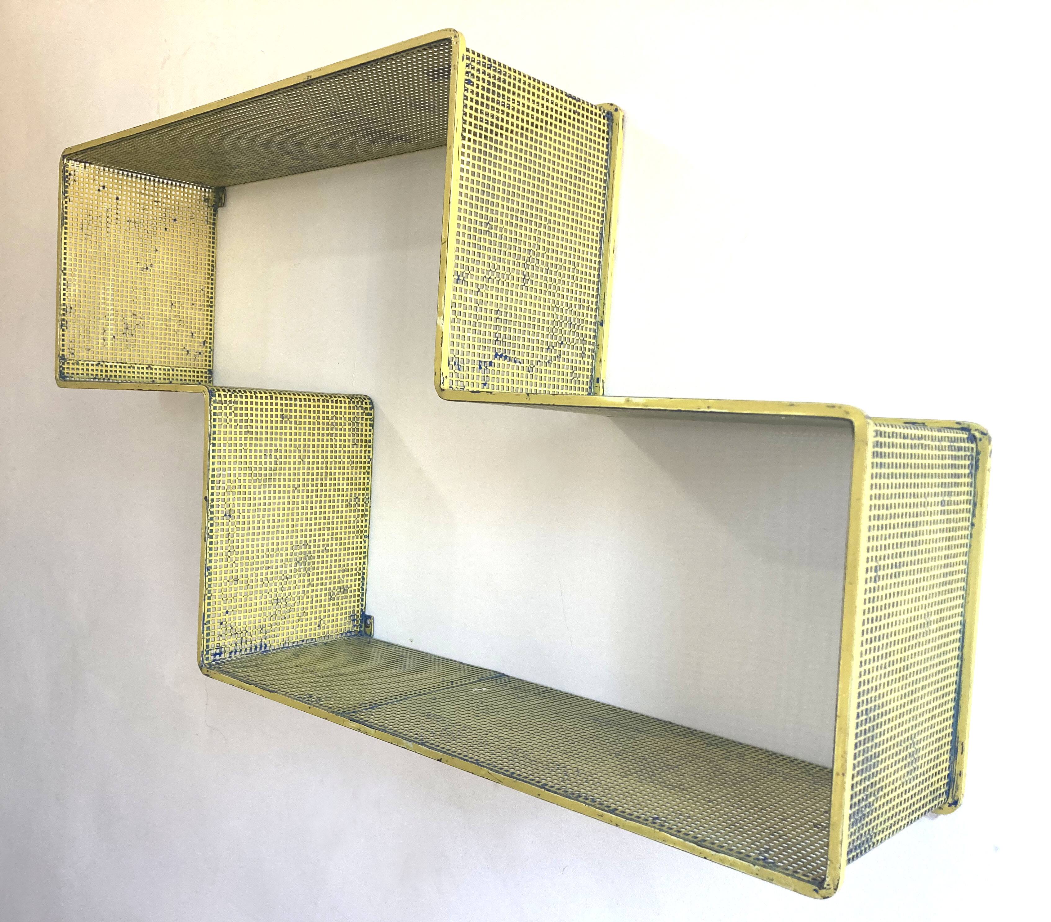 Etagère « Dedal » Mathieu Matégot / vintage 1950 / Jaune