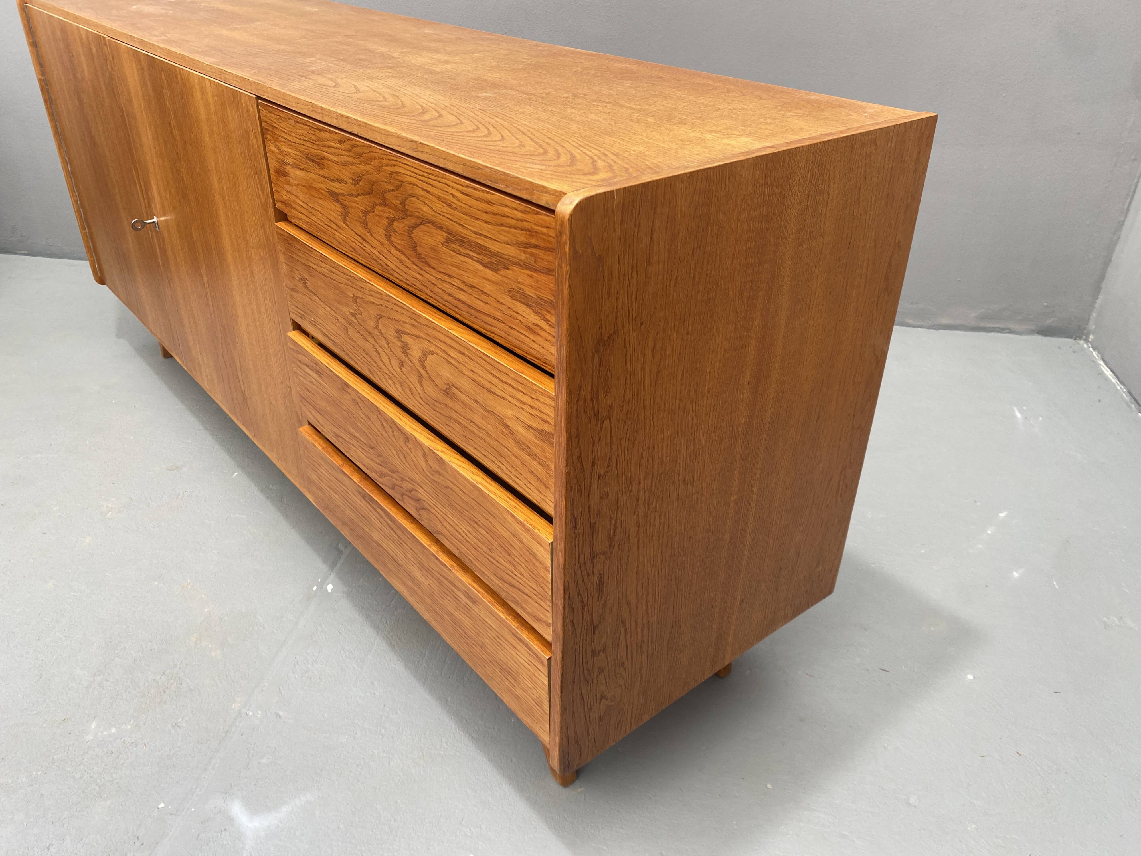 Enfilade vintage U-460 par Jiří Jiroutek pour Interiér Praha, Tchécoslovaquie