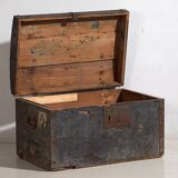 Malle ancienne en bois foncé, vers 1910
