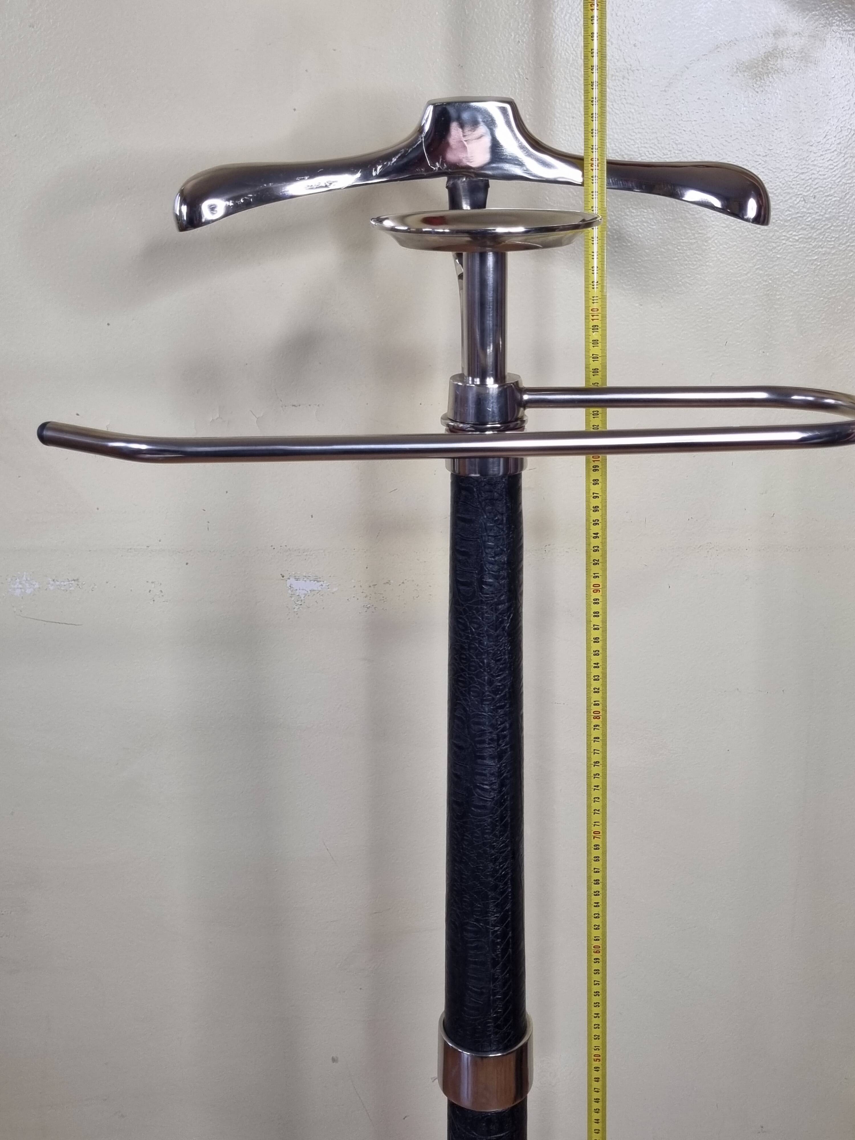 Vintage metal and leather valet stand, 1980s, 125 cm