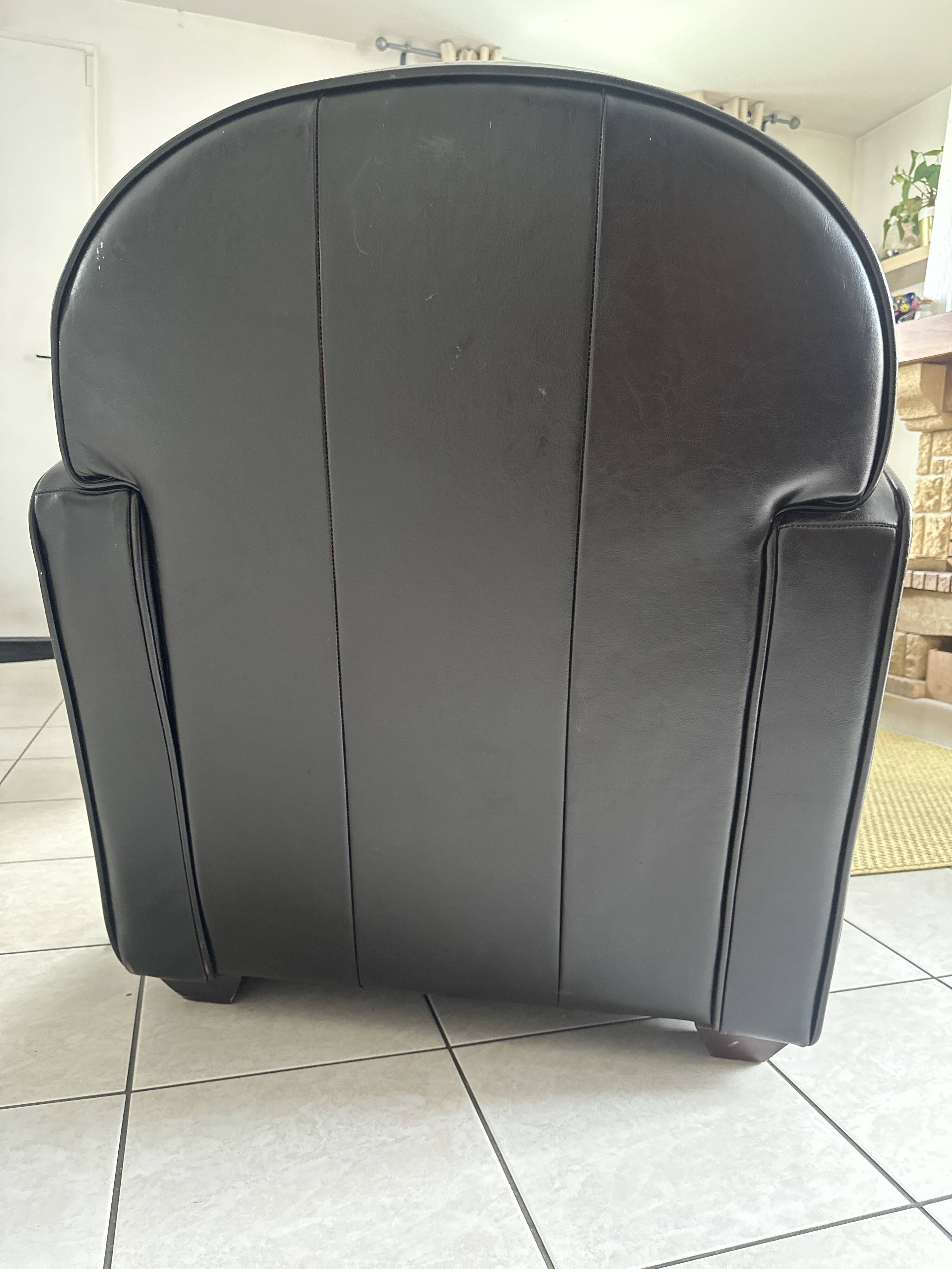 Genuine leather club chair