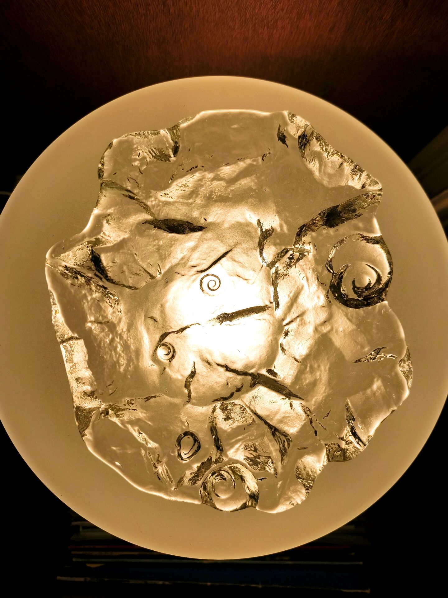Snail-shaped pocket bowl / Fossil Jolanda Prinsen Walther Glass