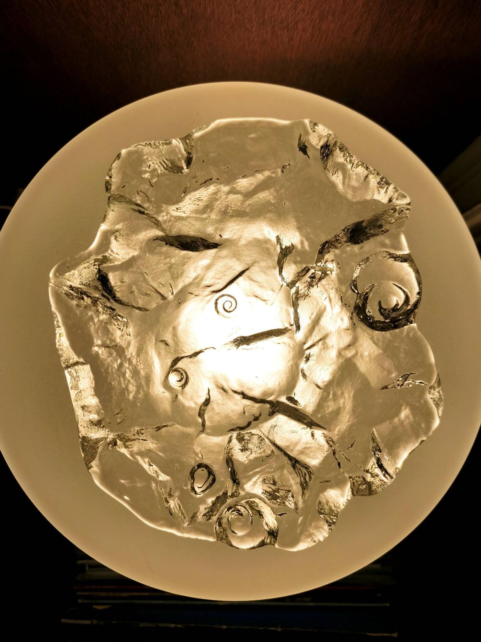 Snail-shaped pocket bowl / Fossil Jolanda Prinsen Walther Glass