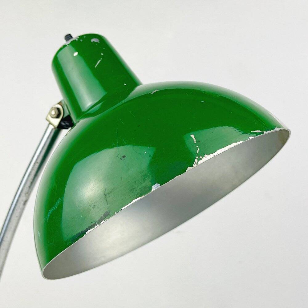 Industrial green metal desk lamp by A. Perazzone Torino, Italy, 1960s.