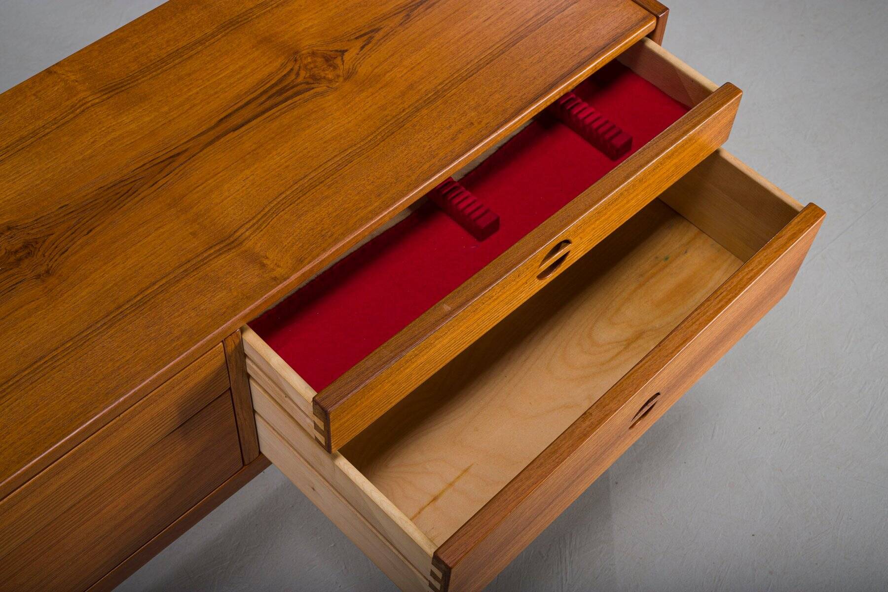 Vintage Danish Model N. 604 chest in teak by Aksel Kjersgaard, 1960s