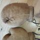 Vintage pair of tan leather boxing gloves (8 oz) – Circa 1940/19