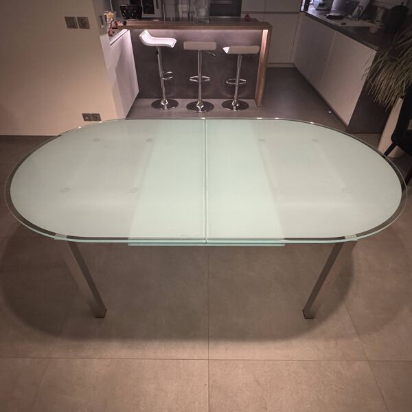 Table ovale avec rallonge en verre calligaris