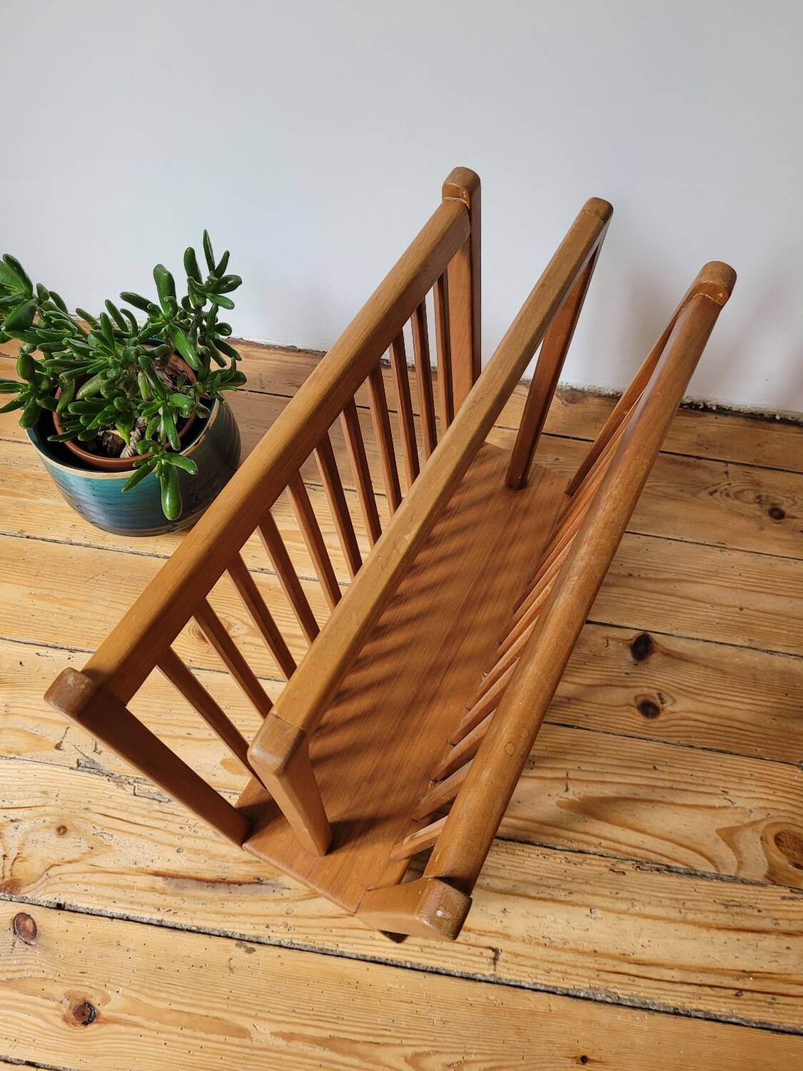 Light wood magazine rack
