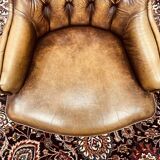 Fauteuil Chesterfield anglais en cuir marron