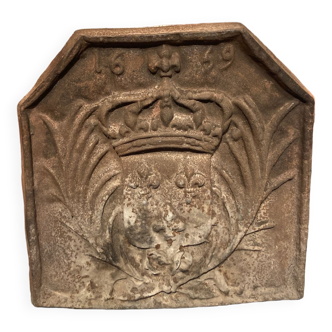 Cast iron fireplace plate
