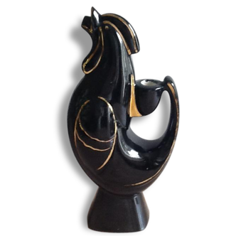 Form of Rooster pitcher