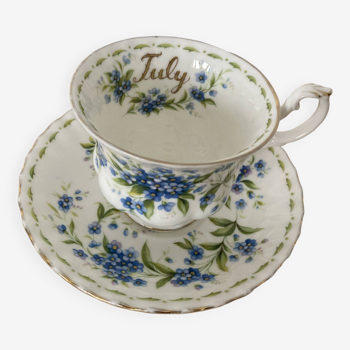 Tasse et ss tasse "juillet" porcelaine royal albert