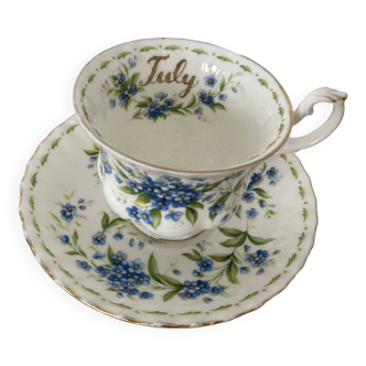 Tasse et ss tasse "juillet" porcelaine royal albert