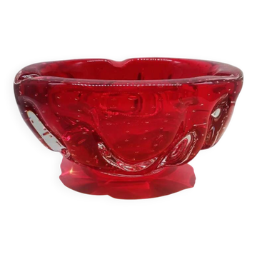 1960s ashtray or catch-all in Murano glass with air bubbles.
