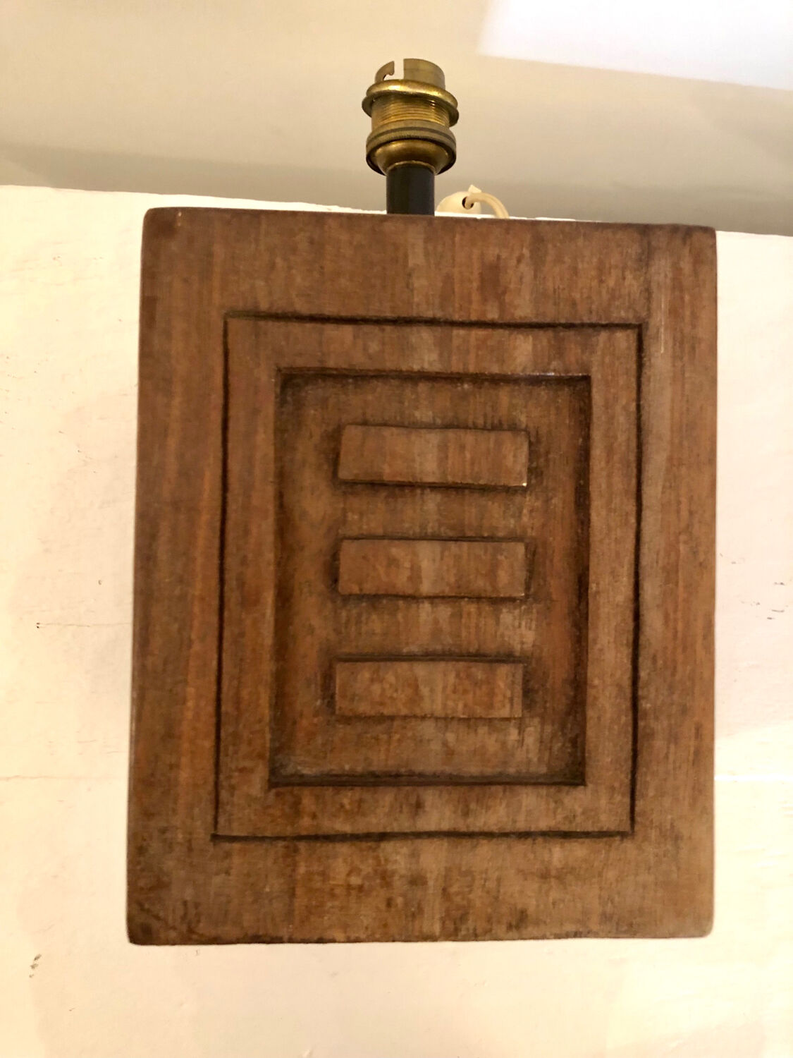 Brutalist folk art lamp base in teak from the 40s/50s.