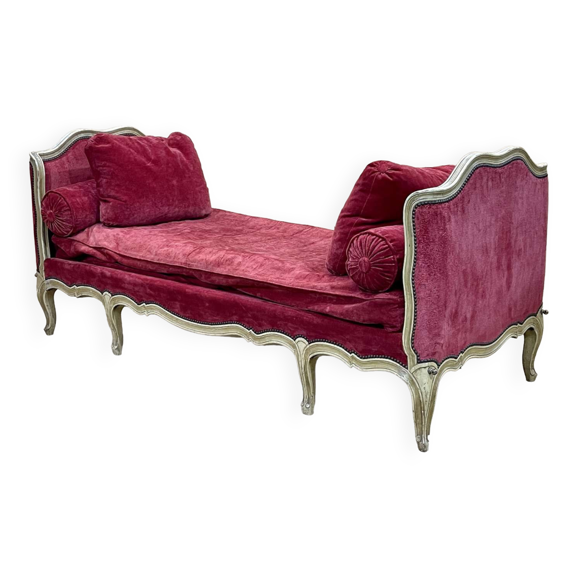 Louis XV style daybed in painted wood and covered with a red velvet