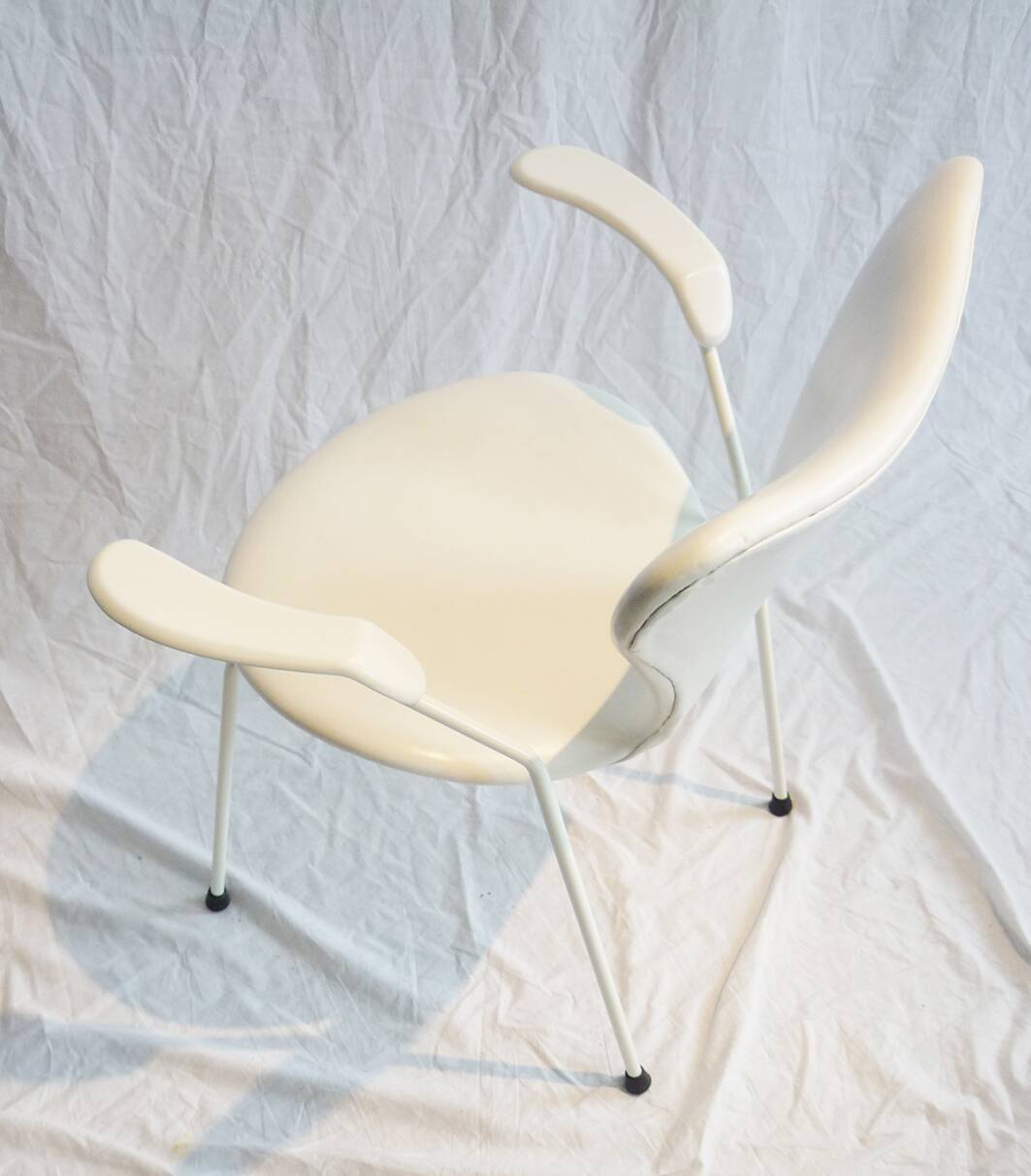 Chair Mod. 3207 Arne Jacobsen white leather