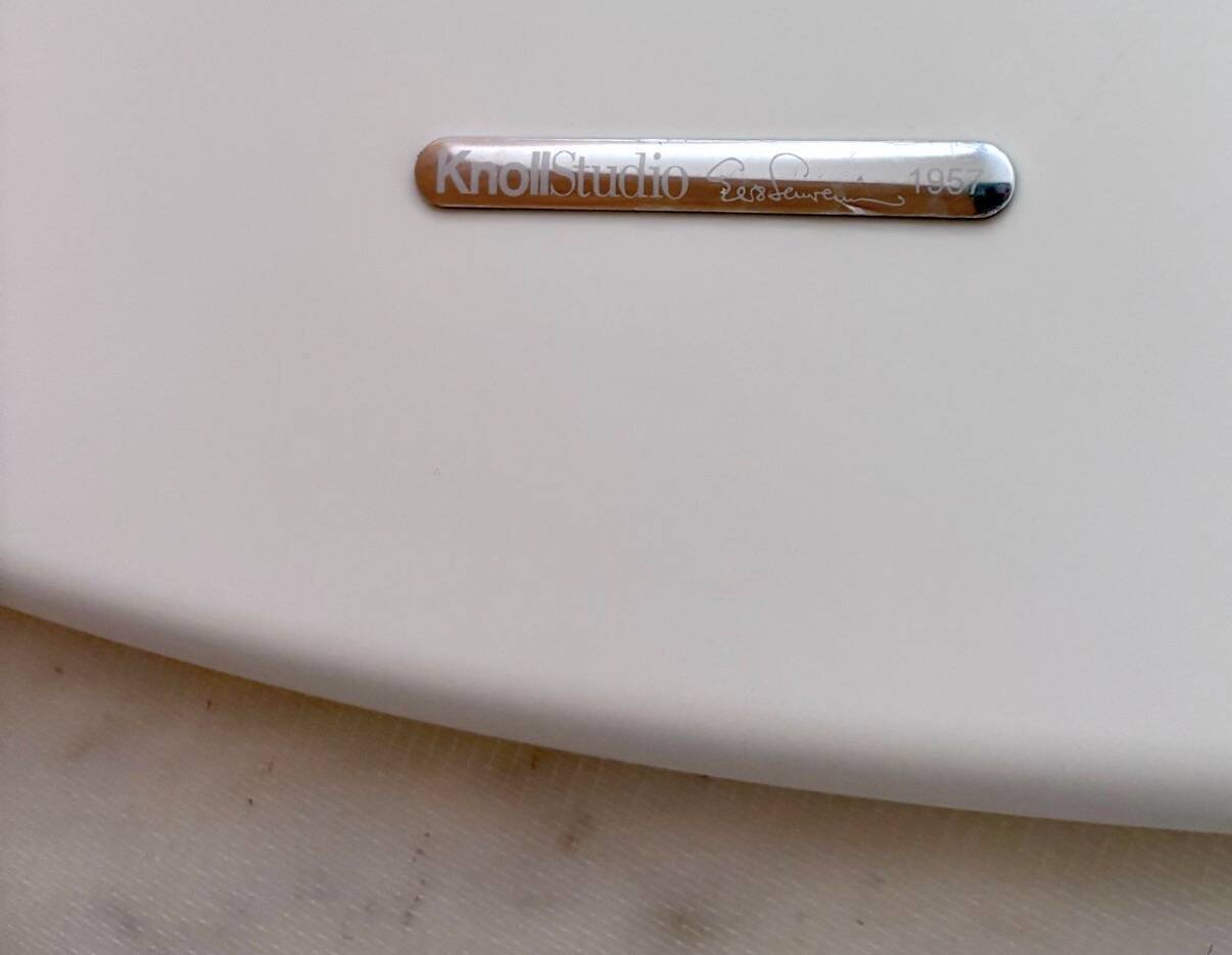 Oval table Eero Saarinen for Knoll