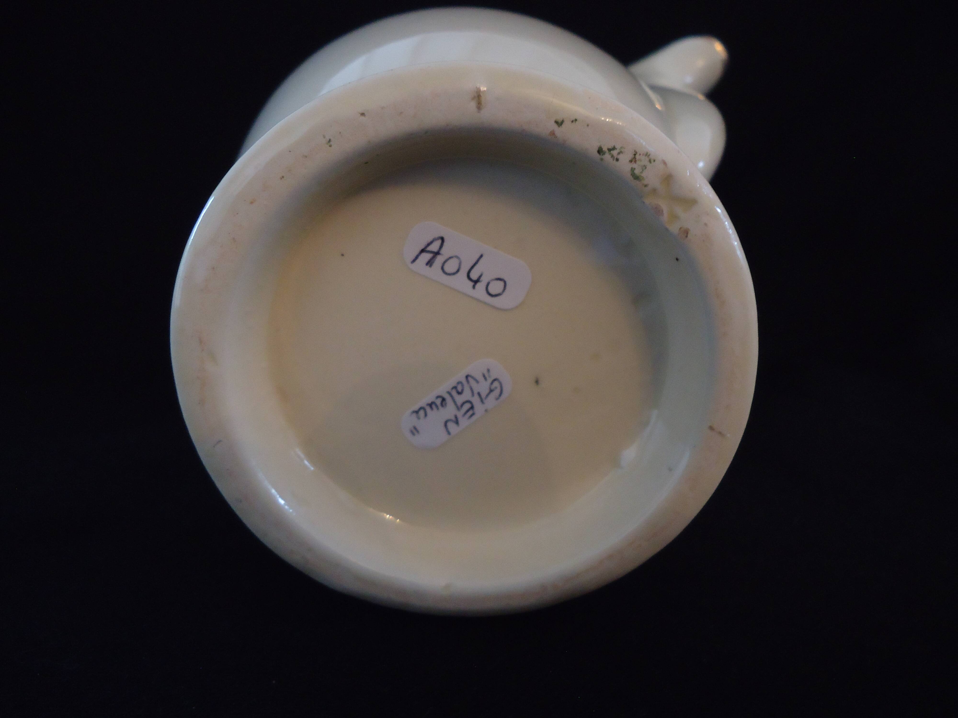 Antique pouring coffee pot in Gien earthenware, Valence model, A040