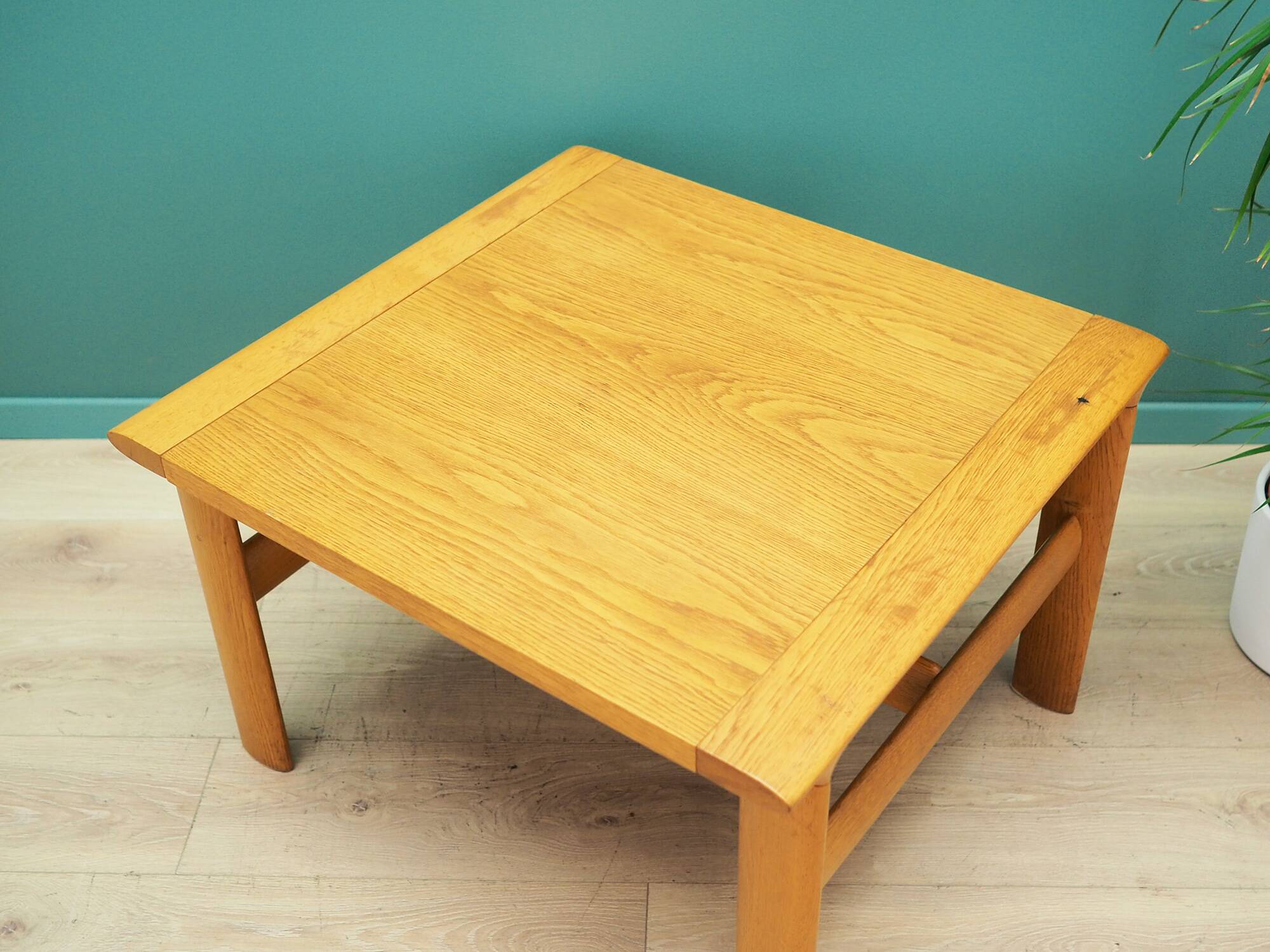 Table basse en chêne, design danois, années 1960, production : Danemark