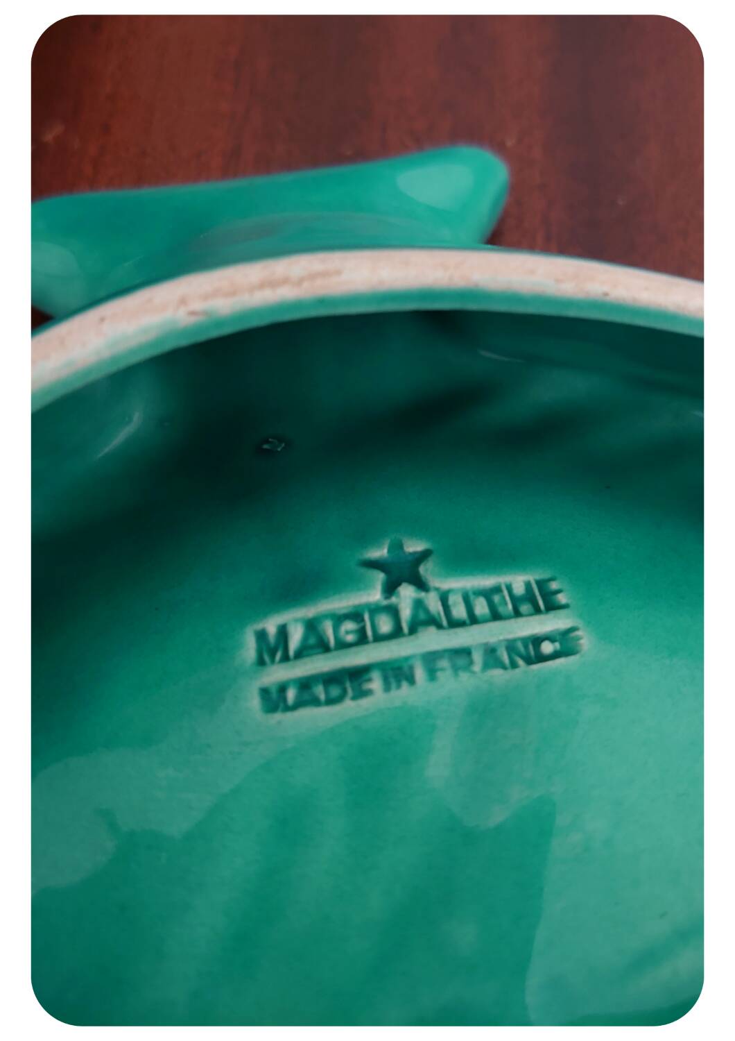 Plat Magdalithe en céramique en forme de poisson turquoise et doré des années 1950