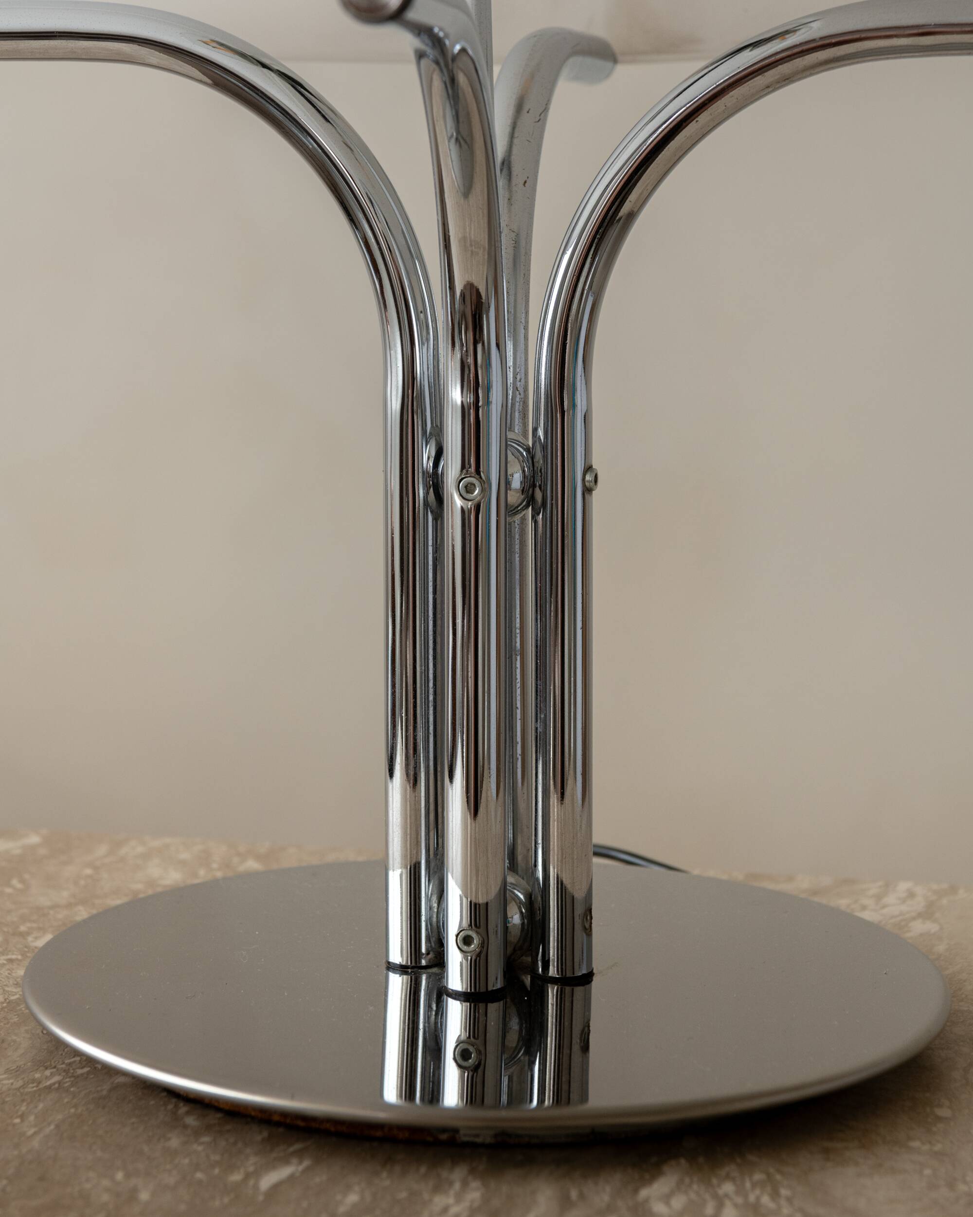 Lampe de table Quadrifoglio par Ufficio Progetti pour Harvey Guzzini, Italie, années 1970