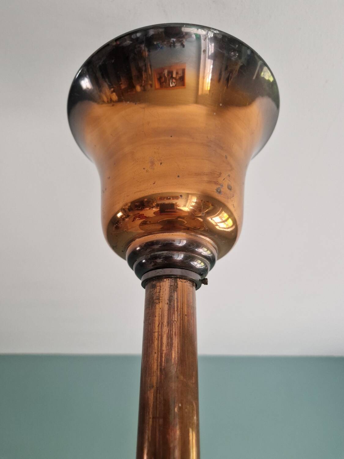 Lustre Art Déco en cuivre en verre moulé pressé opale, 1920-30