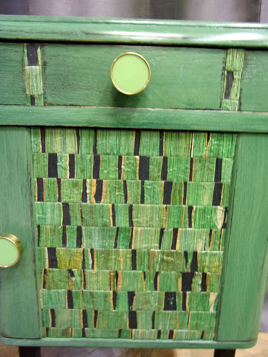 Chevet, art-deco back furniture revisited green and lily root