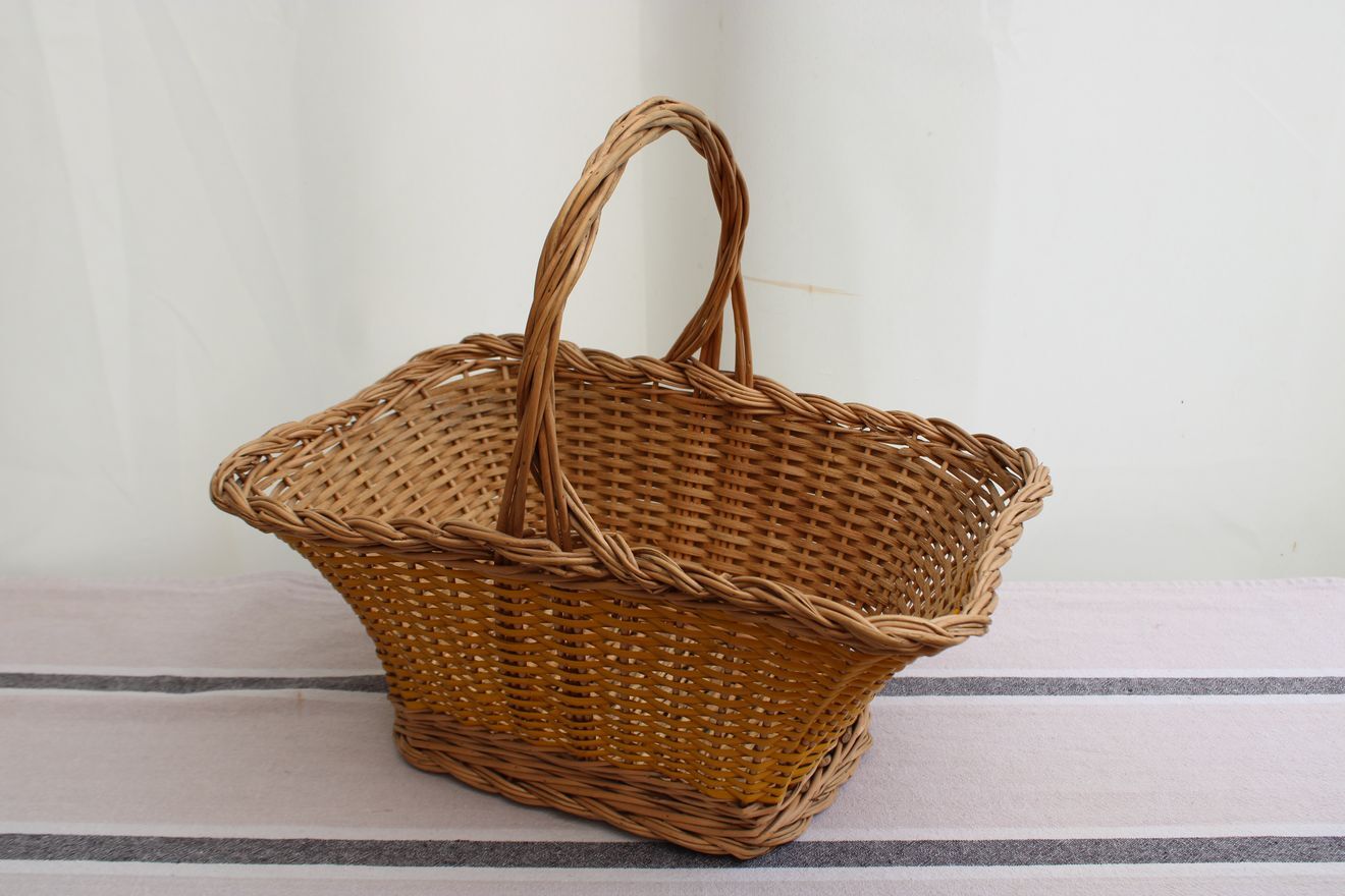 Wicker basket