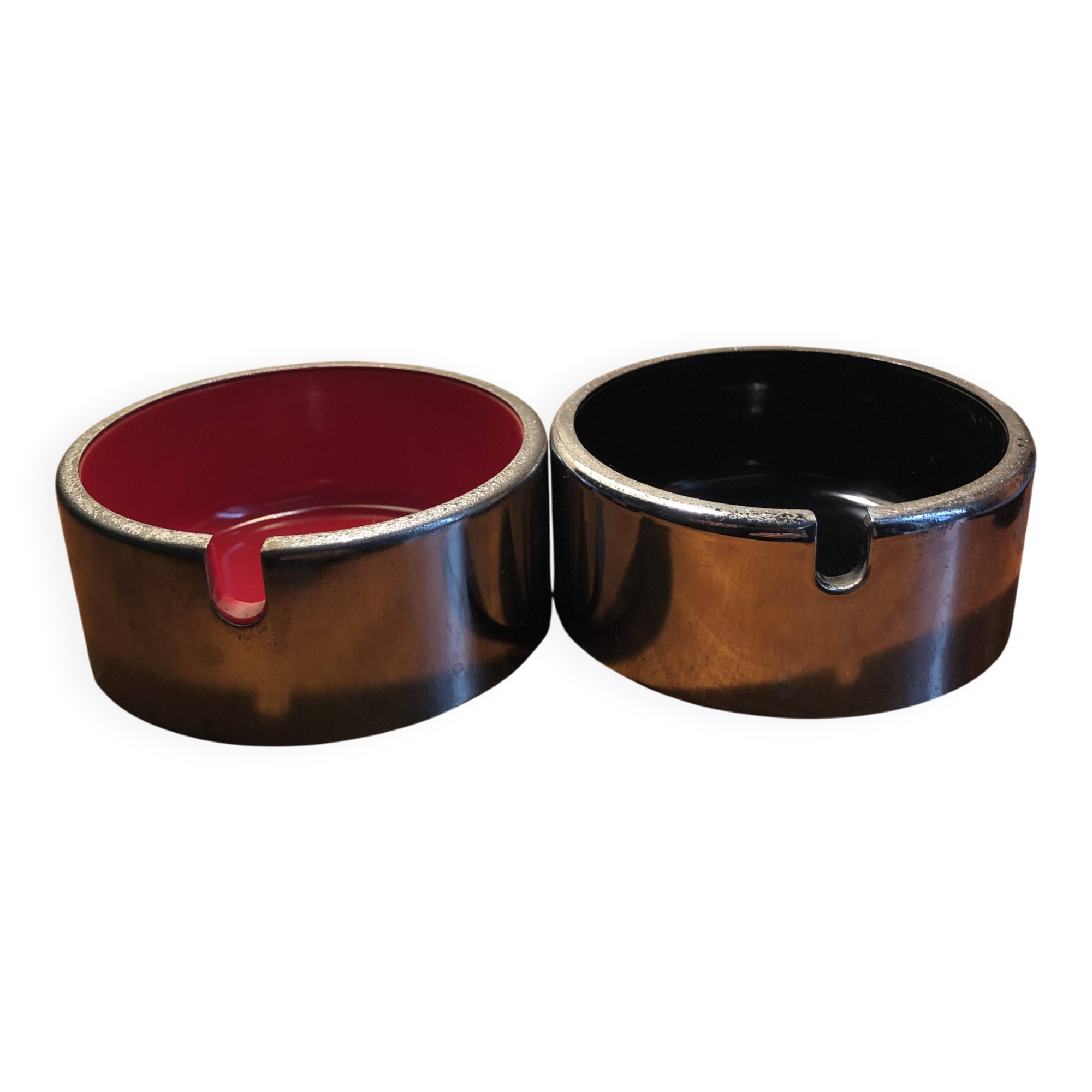 2 vintage ashtrays Isamu Kenmochi space age black and red Japan 1960