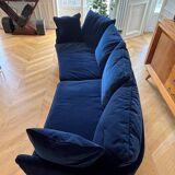Elegant 4-seater sofa and its matching armchair - Good condition
