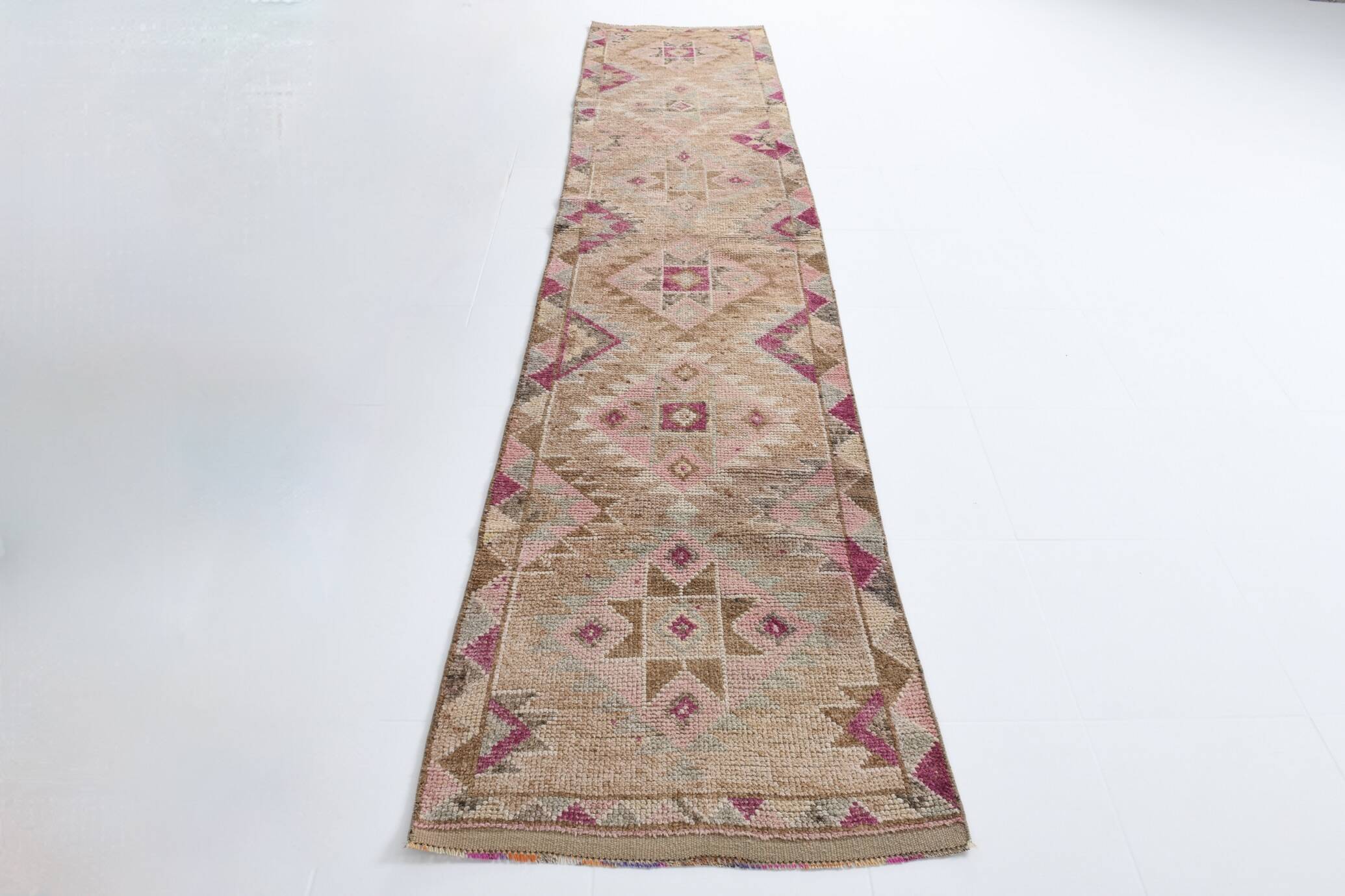 3x12 Pink & Cream Turkish Runner Rug, 80x364Cm