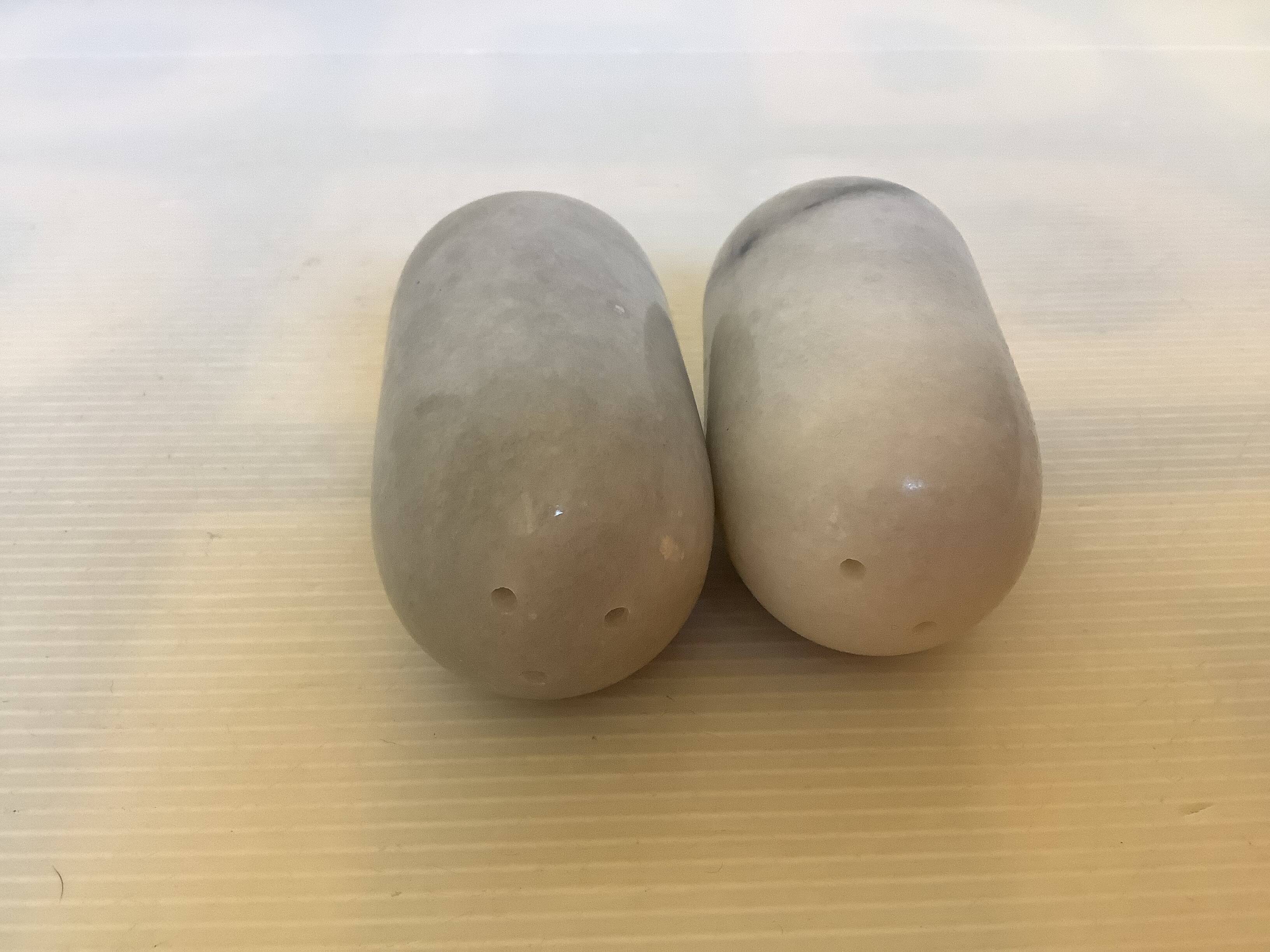 Marble salt and pepper