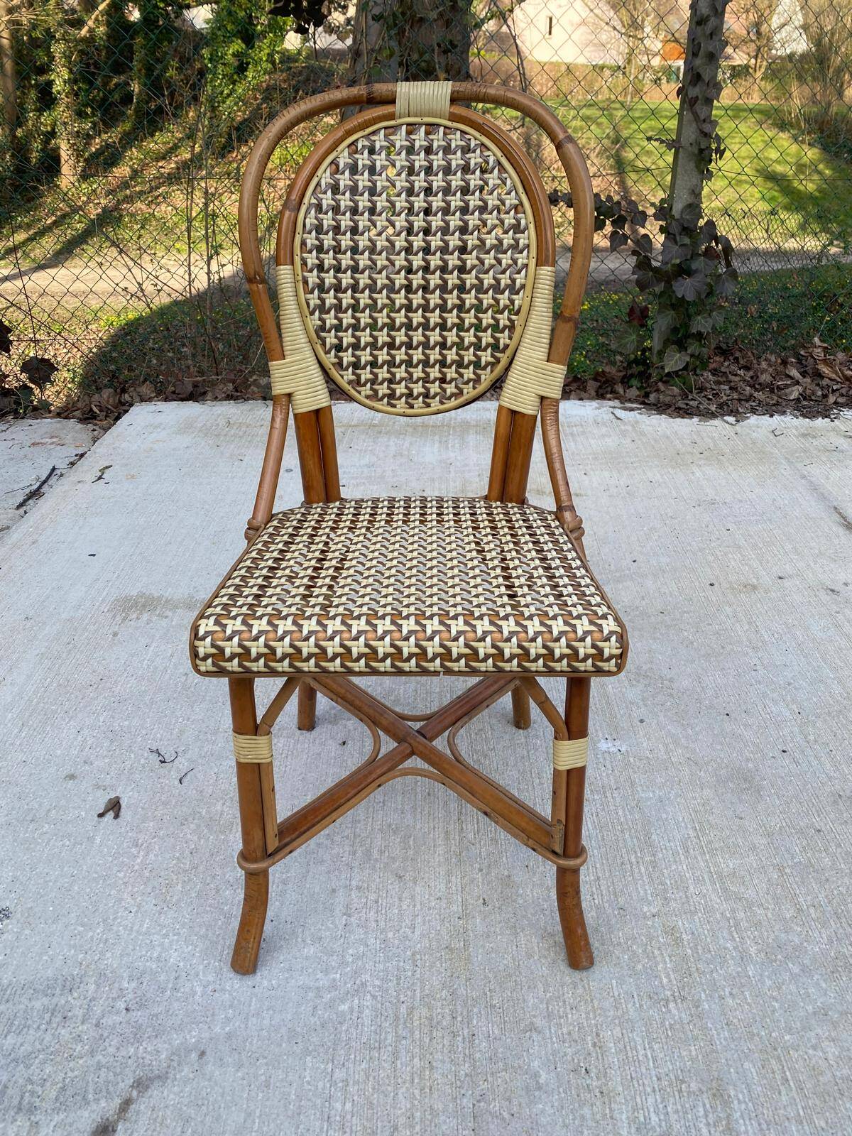 Chaise de bistrot en bois courbé rotin et bambou
