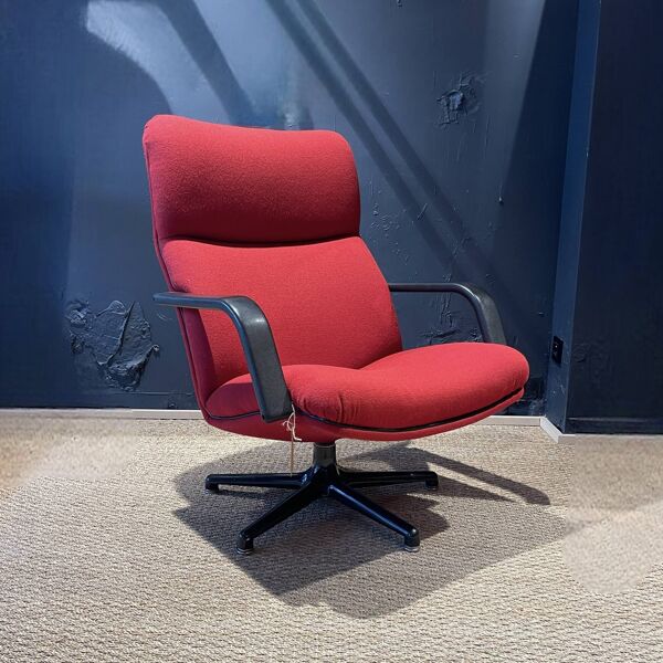 Fauteuil vintage pivotant Geoffrey Harcourt F154 pour Artifort tissu rouge années 70